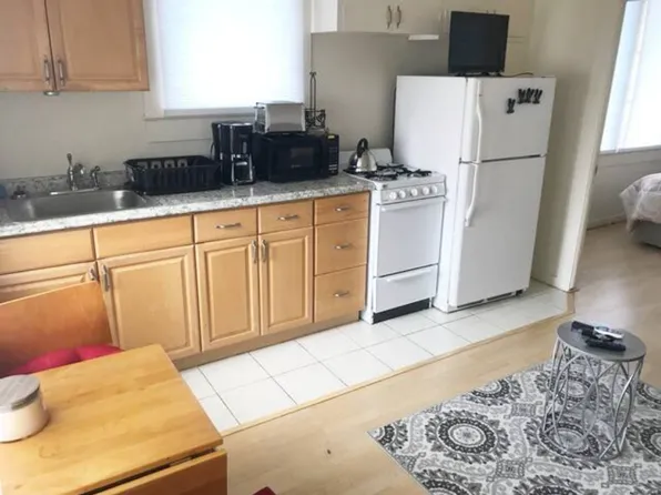 3147 Brokaw St APT A, Honolulu, HI 96815