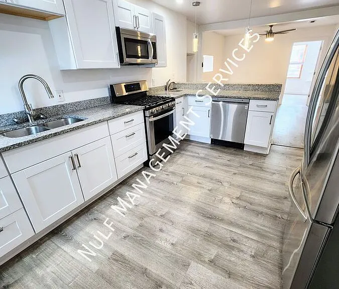 4733 Butler St #3 — Photo 1