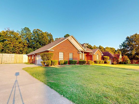 4th image of 5914 Trinity Heights Dr