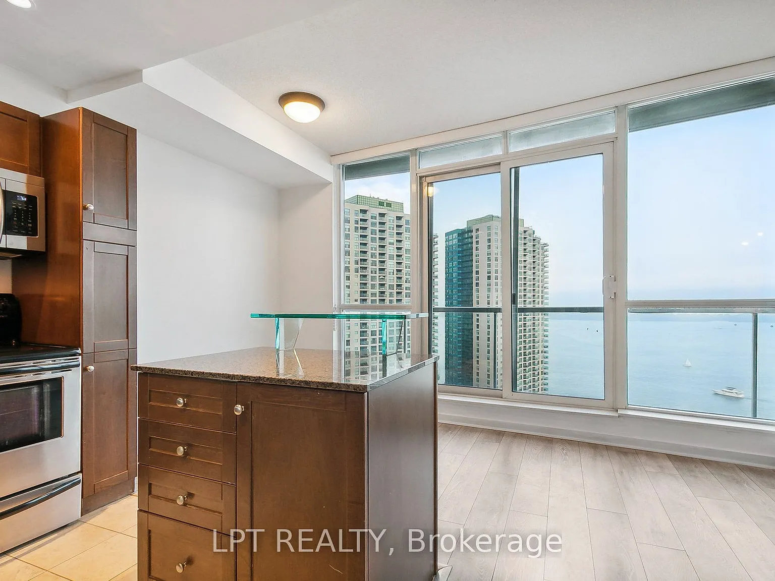 1 bed, $2,600 — Photo 3