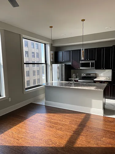 505 6th St Photo 1