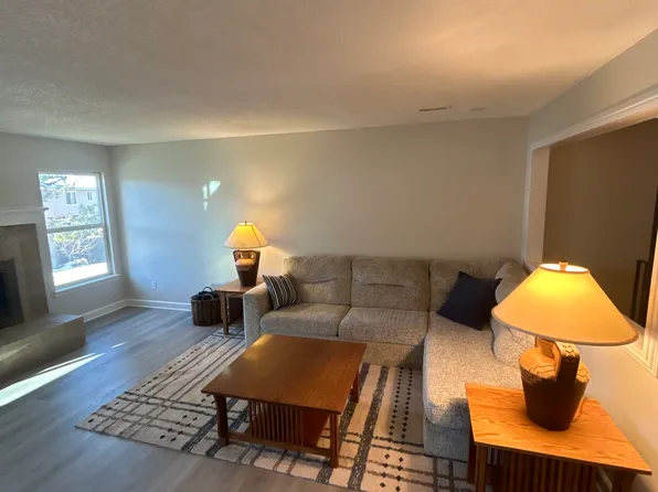 1385 S Laredo Ct, Aurora, CO 80017