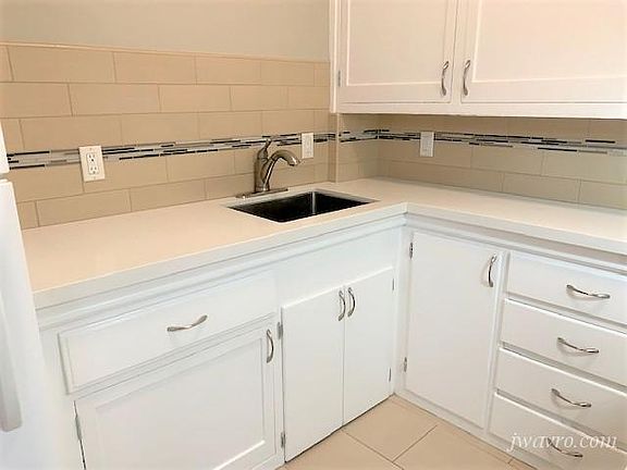 2nd image of 1745 Beach St #1