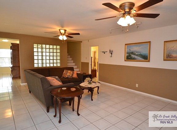 2nd image of 43 Tan Oak Cir