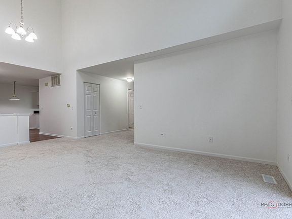 5th image of 985 Huntington Dr #985