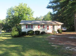155 Hatton Ave, Kilmarnock, VA 22482