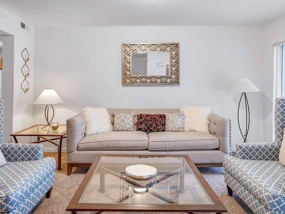 Beautiful Spacious Living Room