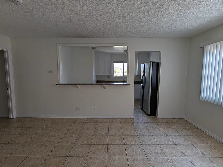 3937 W 178th St #4 — Photo 2
