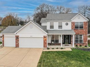 300 Autumn Peak Dr, Fenton, MO 63026