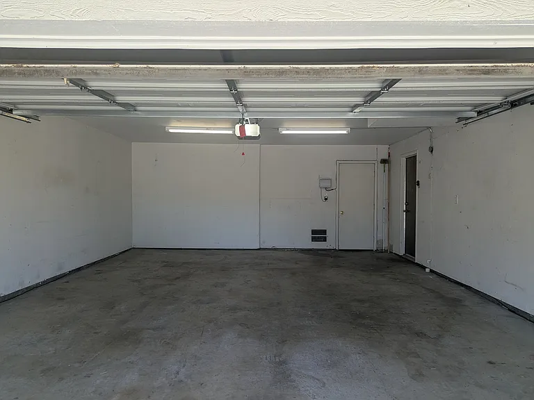 64 Parkshore Cir — Photo 5