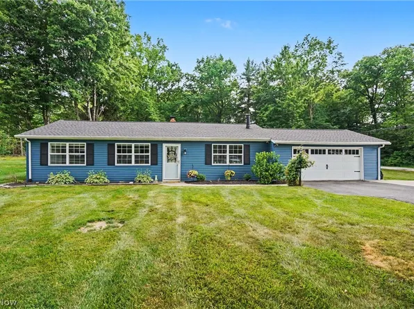 1223 Aurora Hill Dr, Aurora, OH 44202