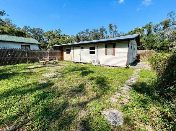 3824 Autumn Palm Dr #B, Zephyrhills, FL 33541