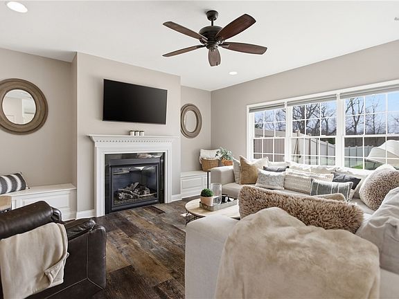 4th image of 2094 Laurel Ridge Dr