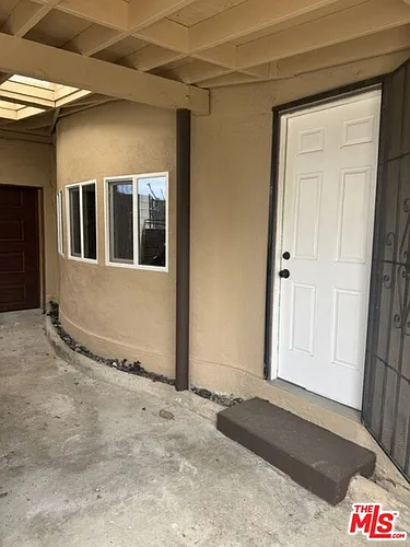 4933 Presidio Dr Photo 1