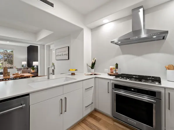 8275 Station Village Ln Unit 3408, San Diego, CA 92108
