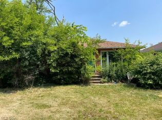 14061 James Ave, Maple Heights, OH 44137