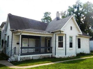 202 E 2nd St, De Soto, MO 63020