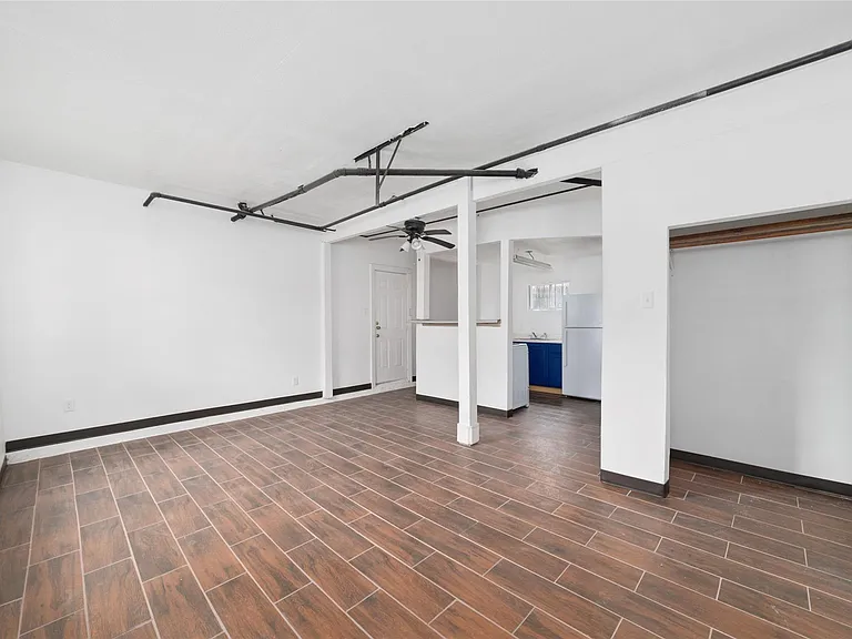 3705 Mandell St #4 — Photo 12