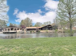 206 Fox Creek Rd, Flora, IL 62839