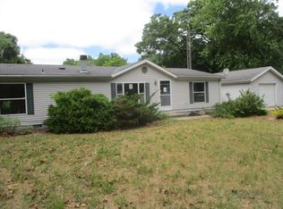 1516 N M 63, Benton Harbor, MI 49022