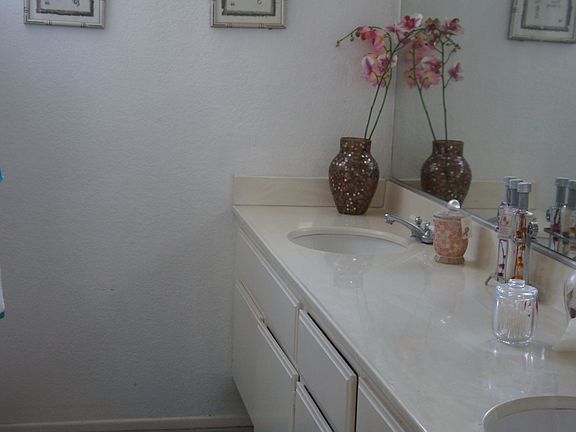 4th image of 7590 Santa Lucia St