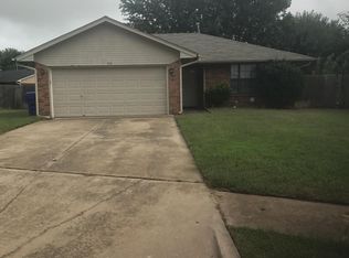 709 Peppertree Ct, Norman, OK 73071