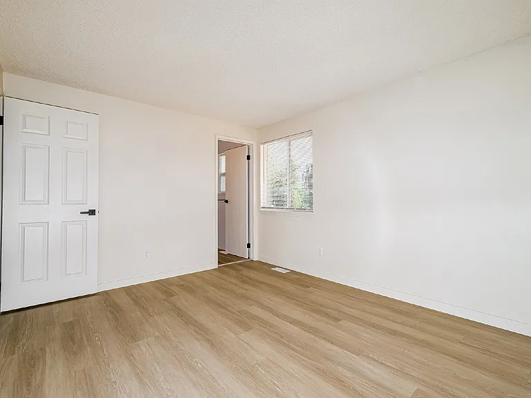 500 S 27th Pl — Photo 10