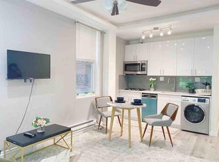 2402 Spruce St #1R, Philadelphia, PA 19103
