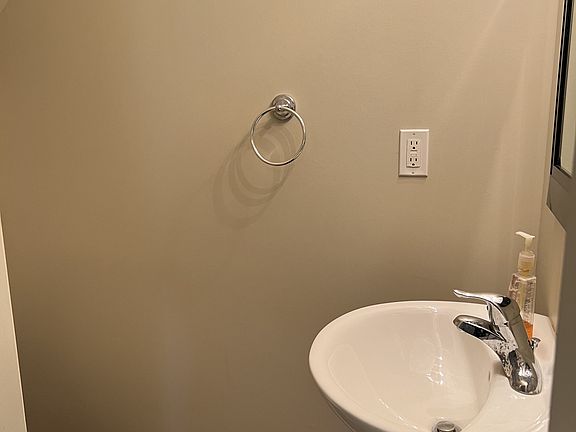 2nd image of 216B Finch Ave W