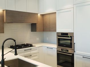 69 Walnut St #8, Brookline, MA 02445