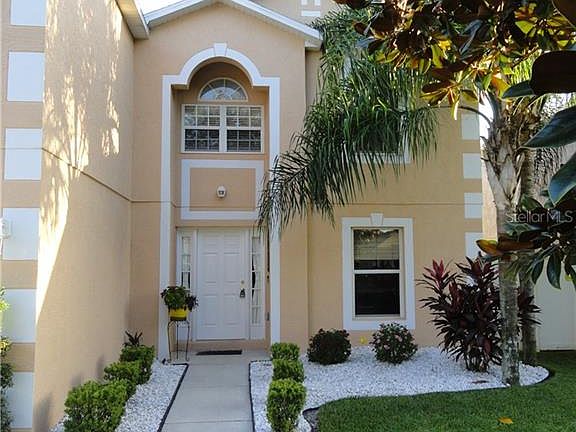 3rd image of 10923 Banyan Wood Way