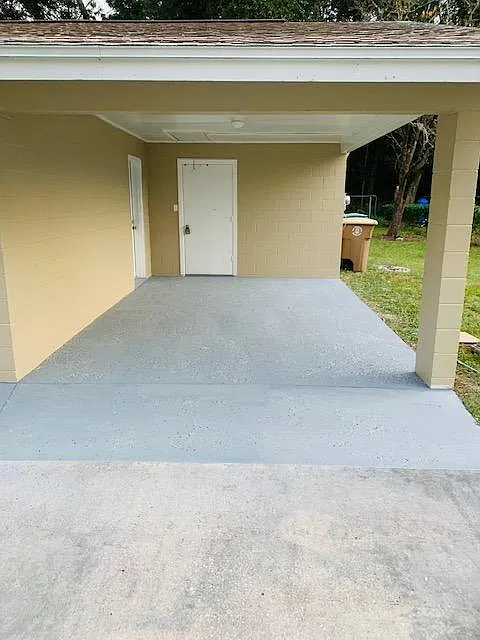 2810 SW 16th Pl — Photo 2
