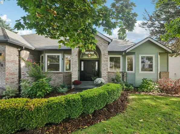 2378 Falcon Dr, West Linn, OR 97068