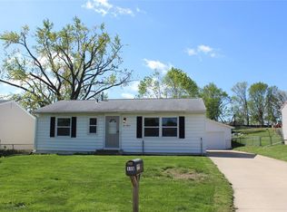 115 29th Ave SW, Cedar Rapids, IA 52404