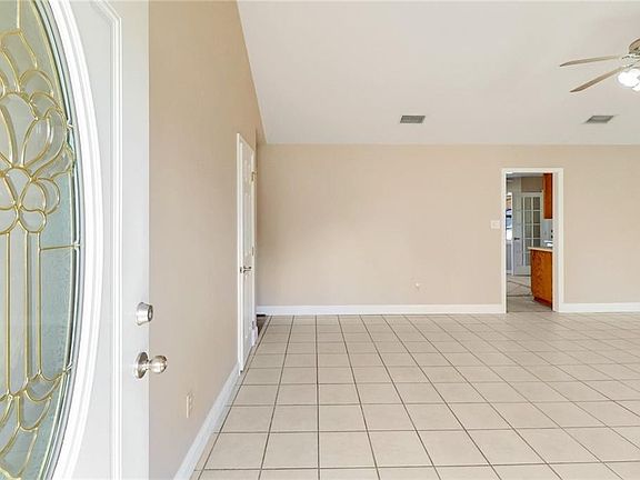 4th image of 231 Glen Meadows Cir