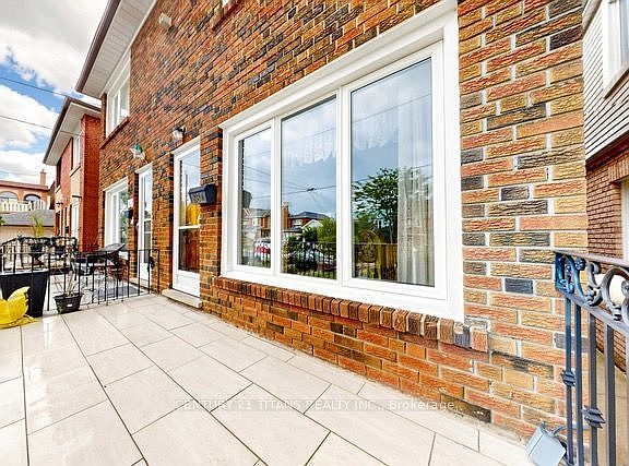 3rd image of 198 Boon Ave #A