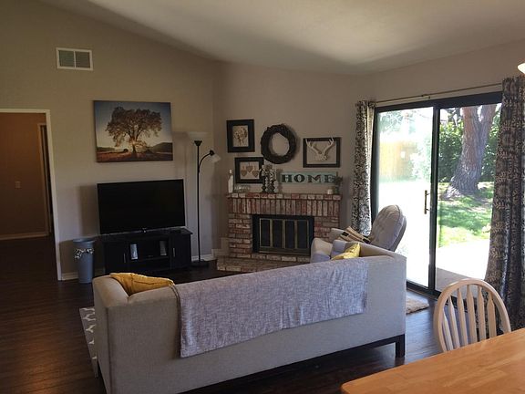 3rd image of 809 Sunningdale Dr