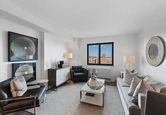 4th image of 230 W 126th St #21A