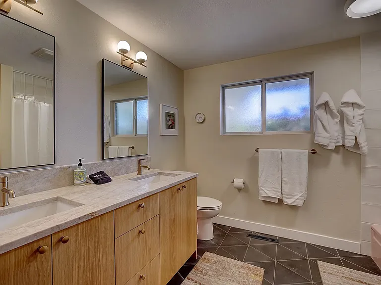 6712 W Hummel Dr — Photo 20