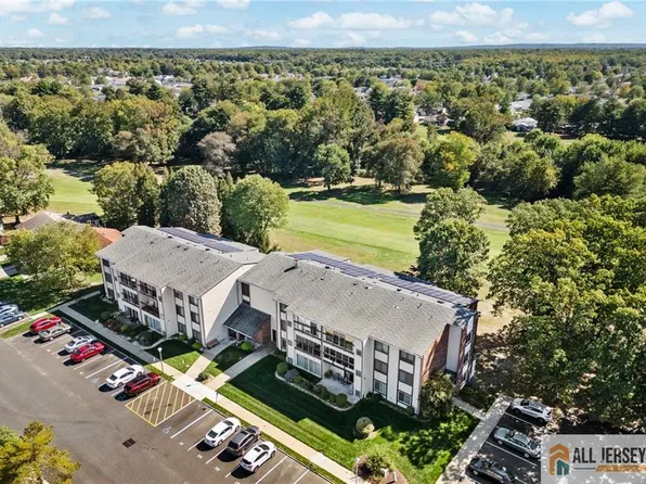 278 Crosse Dr APT 3G, Monroe Township, NJ 08831