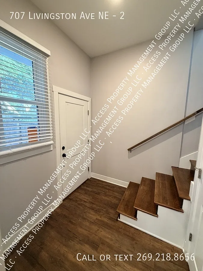 Belknap Lookout Area 4 Bed 2 Bathroom Almost New — Photo 3