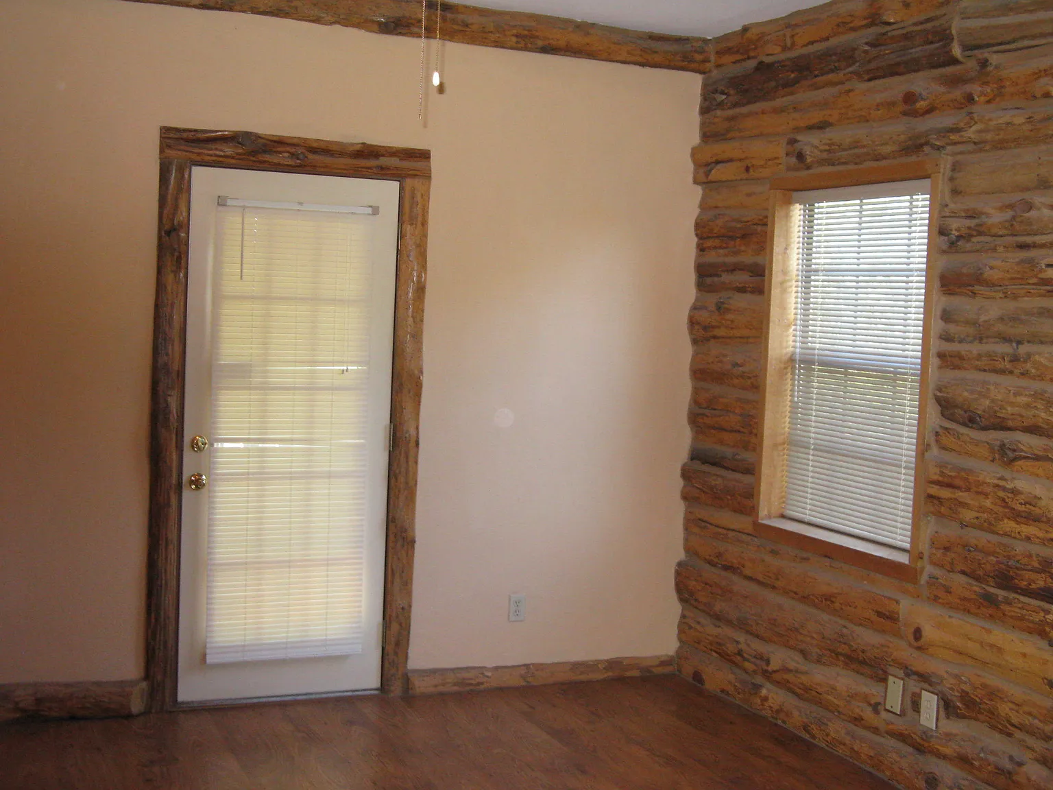 3 bed, 1400 sqft, $1,750 — Photo 3