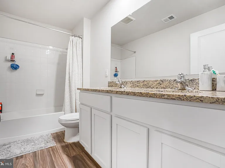 115 Bell Tower Ln — Photo 26