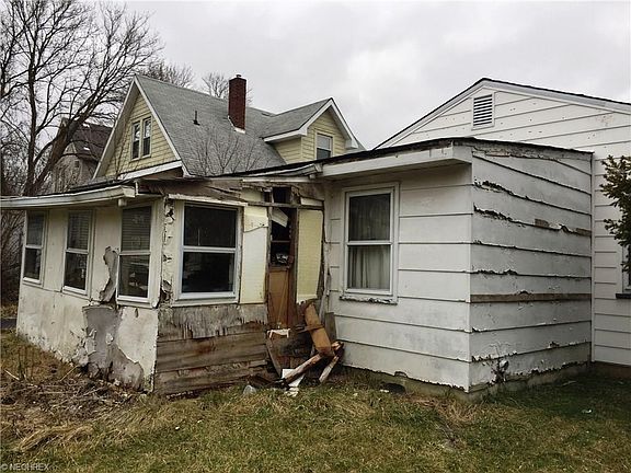 4th image of 42 S Hartford Ave