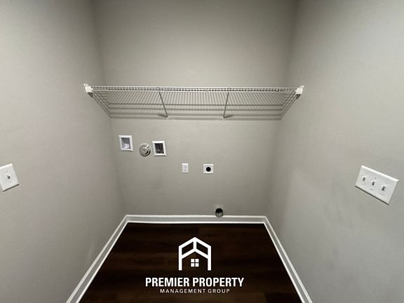 2nd image of 4374 Easthaven Cir
