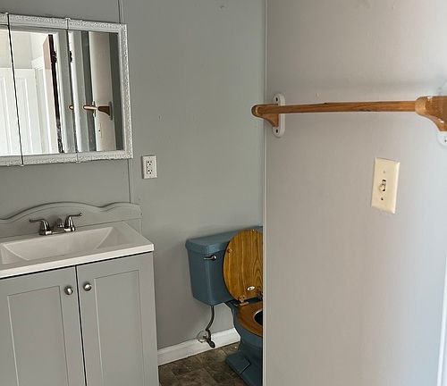 3rd image of 708 Morton St