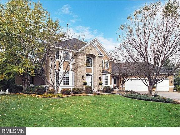 5th image of 2984 Edgewater Dr