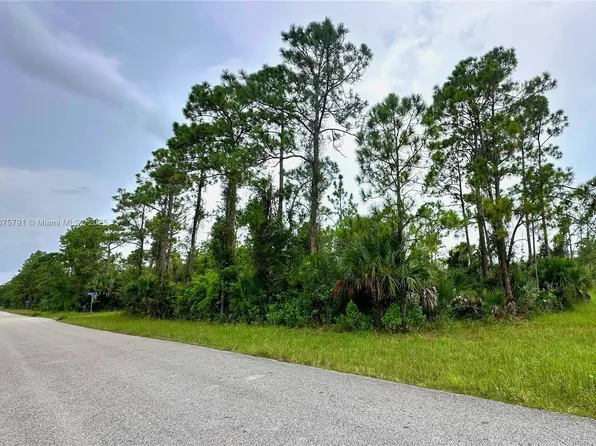 1247 Rake St E, Lehigh Acres, FL 33974