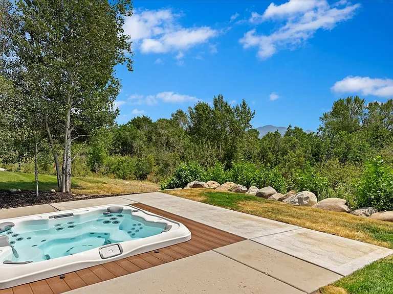4378 Sunrise Dr — Photo 28