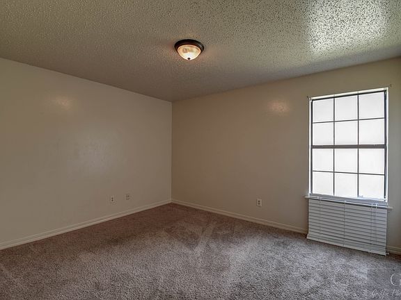 4th image of 9404-9406 9408 Ferrara Dr #9404C
